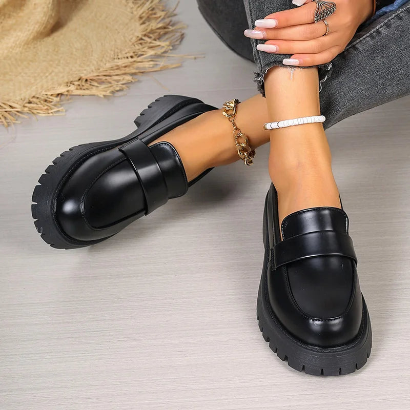 Elegante Voetstappen Britse Stijl Platform Instappers voor Vrouwen