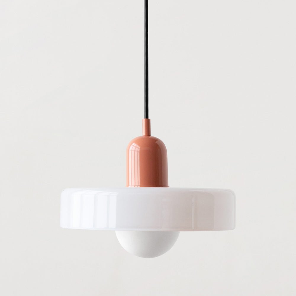 Stijlvolle Luminezza Living Hanglamp in kleurrijk design met een perzikkleurige houder en een witte glazen kap. Een perfecte aanvulling voor een moderne en levendige interieurstijl.