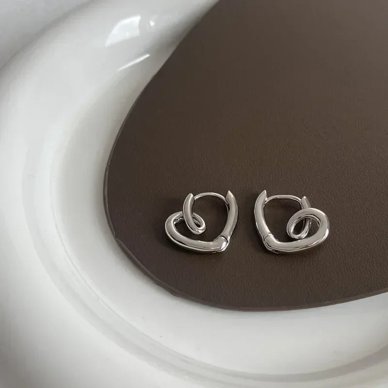 Betoverende Luxe Holle Liefde Hart Geometrische Oorbellen van Glansvolle Elegantie
