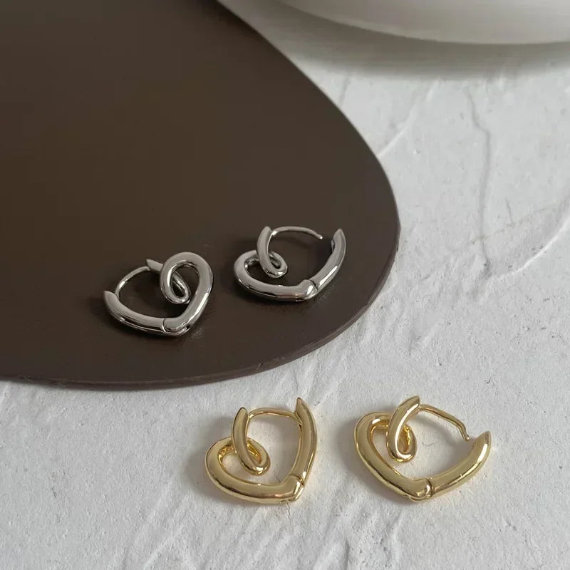 Betoverende Luxe Holle Liefde Hart Geometrische Oorbellen van Glansvolle Elegantie