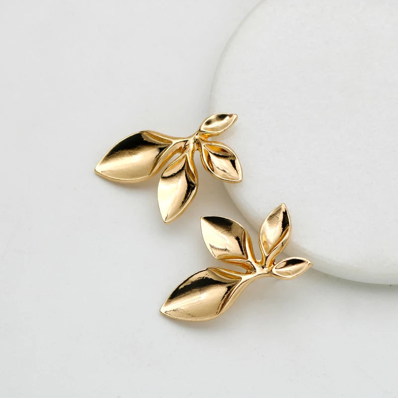 ShimmerShine Orecchini a Foglie di Metallo