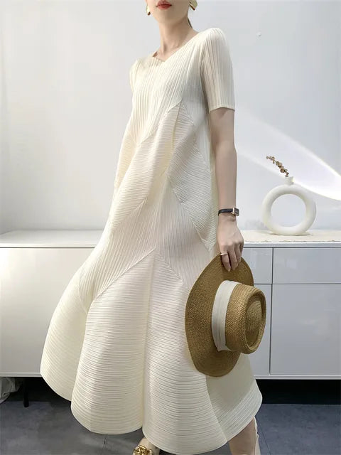 Stijlvolle Zomerjurk Van Miyake Bubble