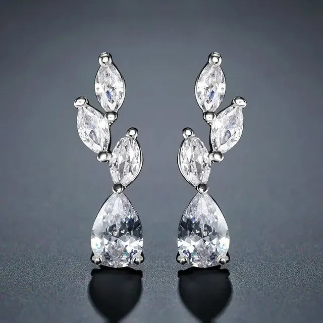 Elegance in Teardrop Shape - Fashionable Women's Classic Earrings