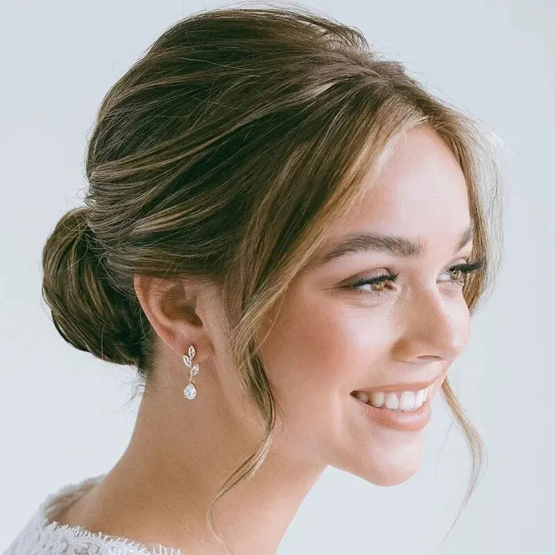 Elegance in Teardrop Shape - Fashionable Women's Classic Earrings