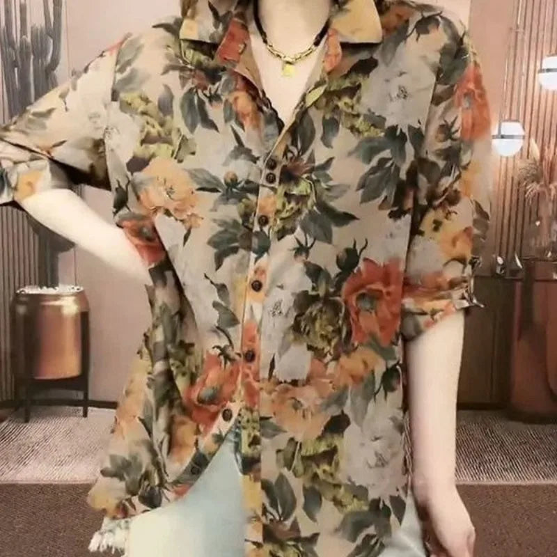 Luxe Chiffon Blouse van LuxElegance