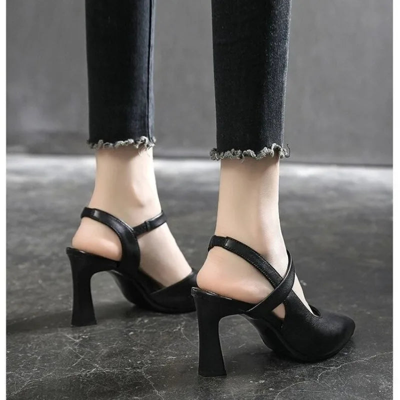 Breeze Sandals by Luna Luz