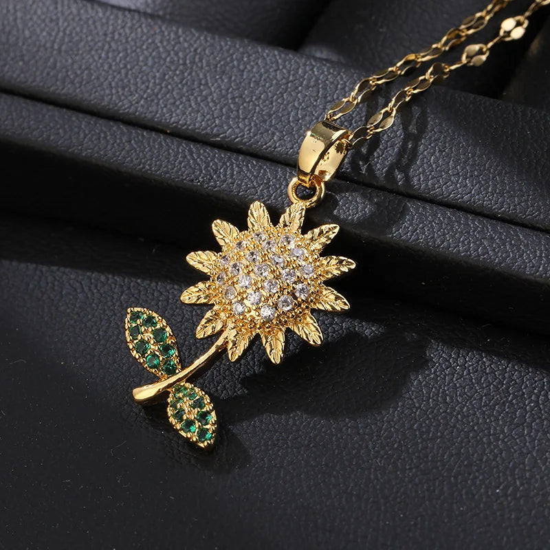 Pendentif en cuivre avec fleur de marguerite fraîche à la mode envoûtante