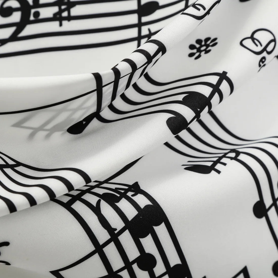 Elegante Abito Musicale Estivo