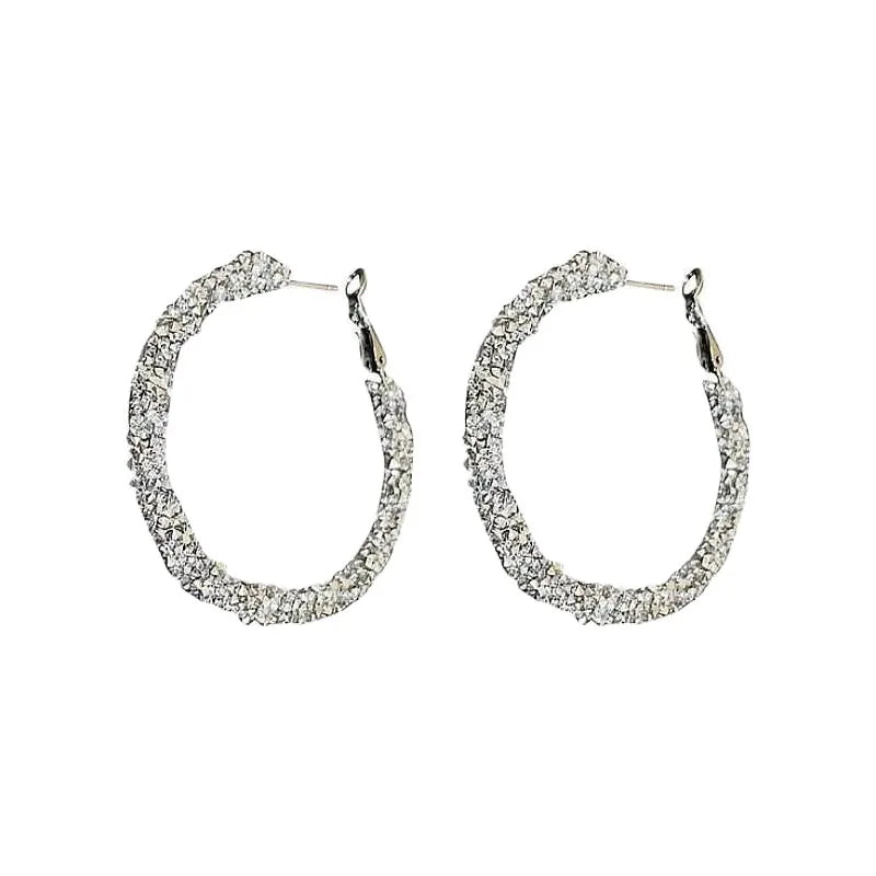 Élégantes boucles d'oreilles en strass noir