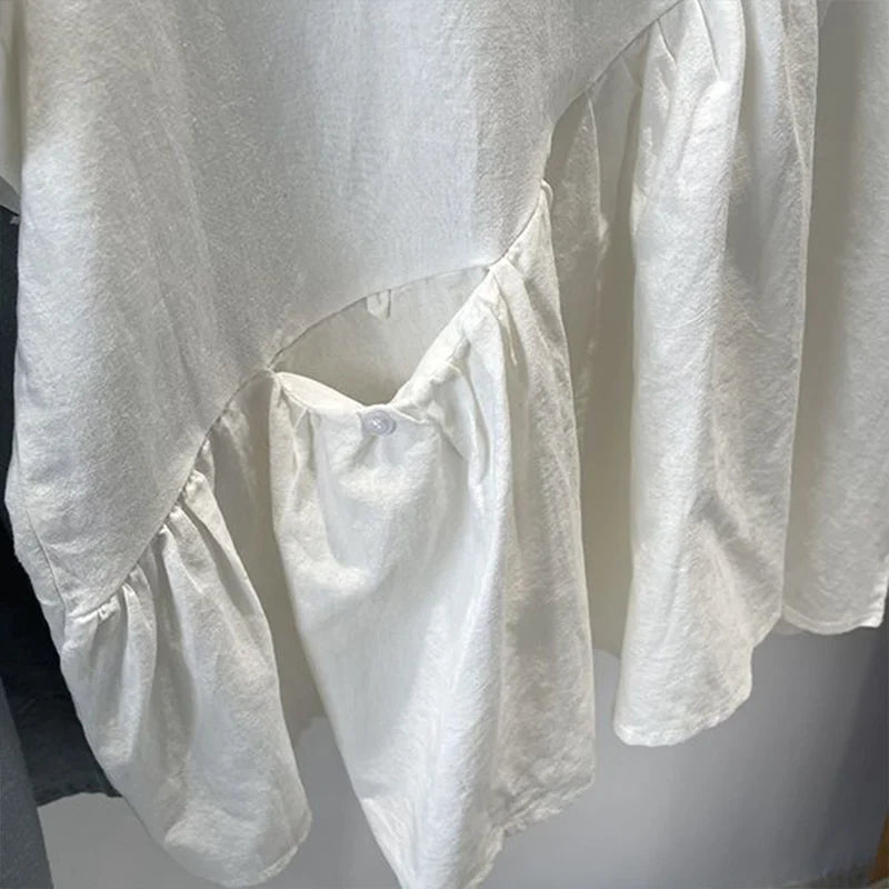 Stylish Cotton and Linen Doll Blouse for a Fashionable Summer Look!
