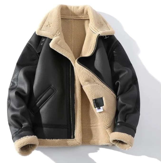 Een zwart leren jas met een beige sherpa voering, met een weergave van de achterkant.