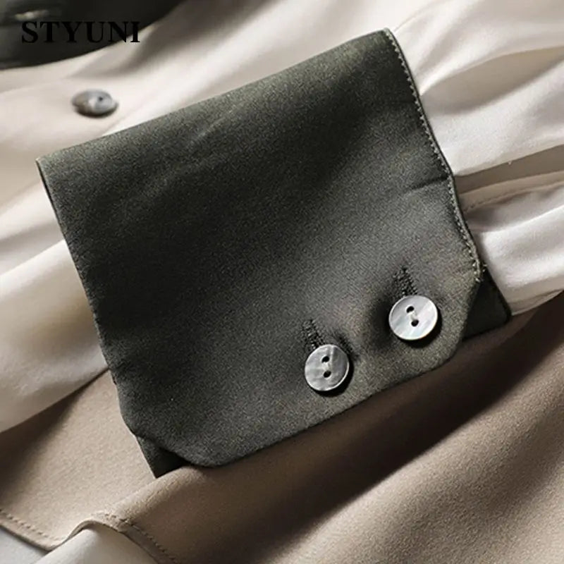 Camicetta in seta patchwork con colletto a risvolto - Essenziali di eleganza