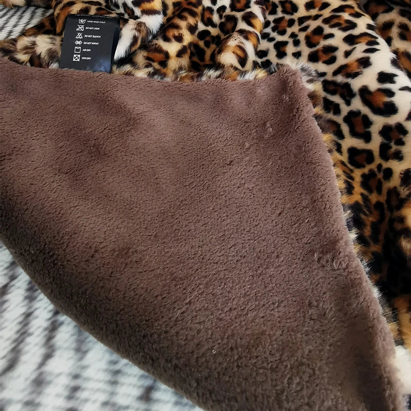 Paviso | Deken (Leopard Print) | Luxe