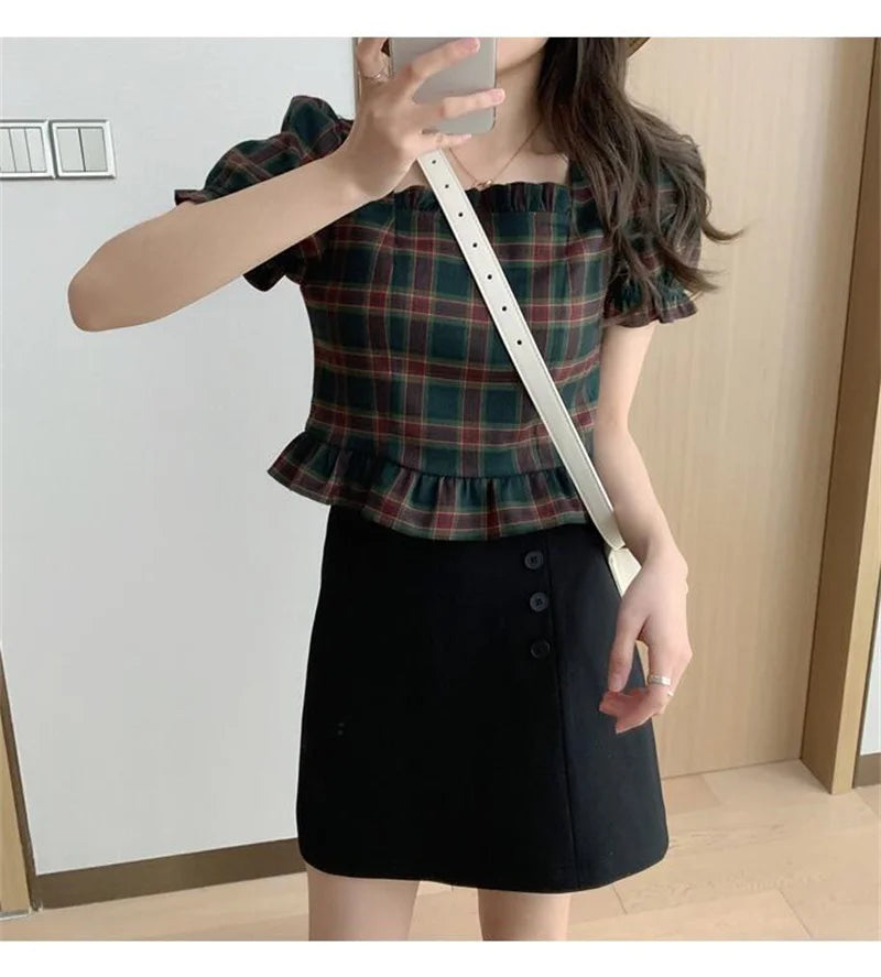 Maison Chic Parisienne Geblümte Bluse mit kurzen Ärmeln und quadratischem Ausschnitt