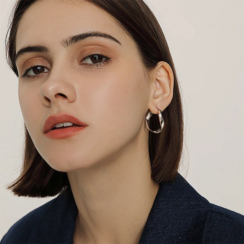 Glanzend Koperen Titanen Lus Oorbellen voor Vrouwen