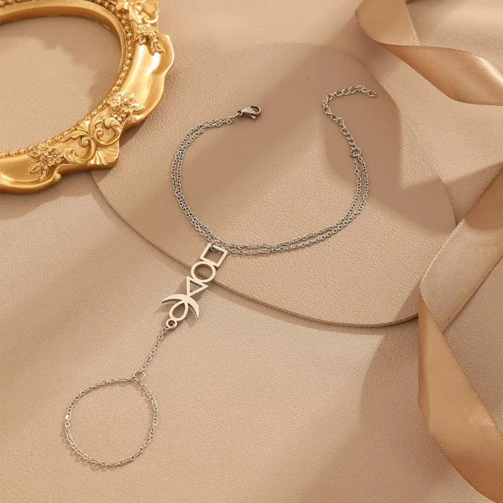 LuxeVrouw Female Geometric Diamond Hand Chain