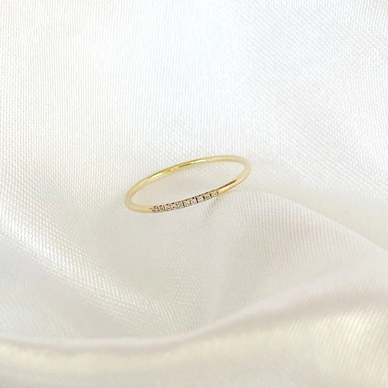 Diamantia's Roestvrij Stalen Mode 1Mm Ring voor Dames met Cubic Zirkonia - Fashion Trouwsieraden Cadeau