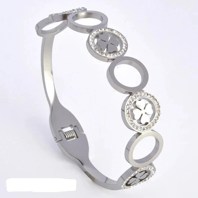 SparkleLux Bracciale da Polso in Acciaio Inossidabile con Chiusura in Zircone