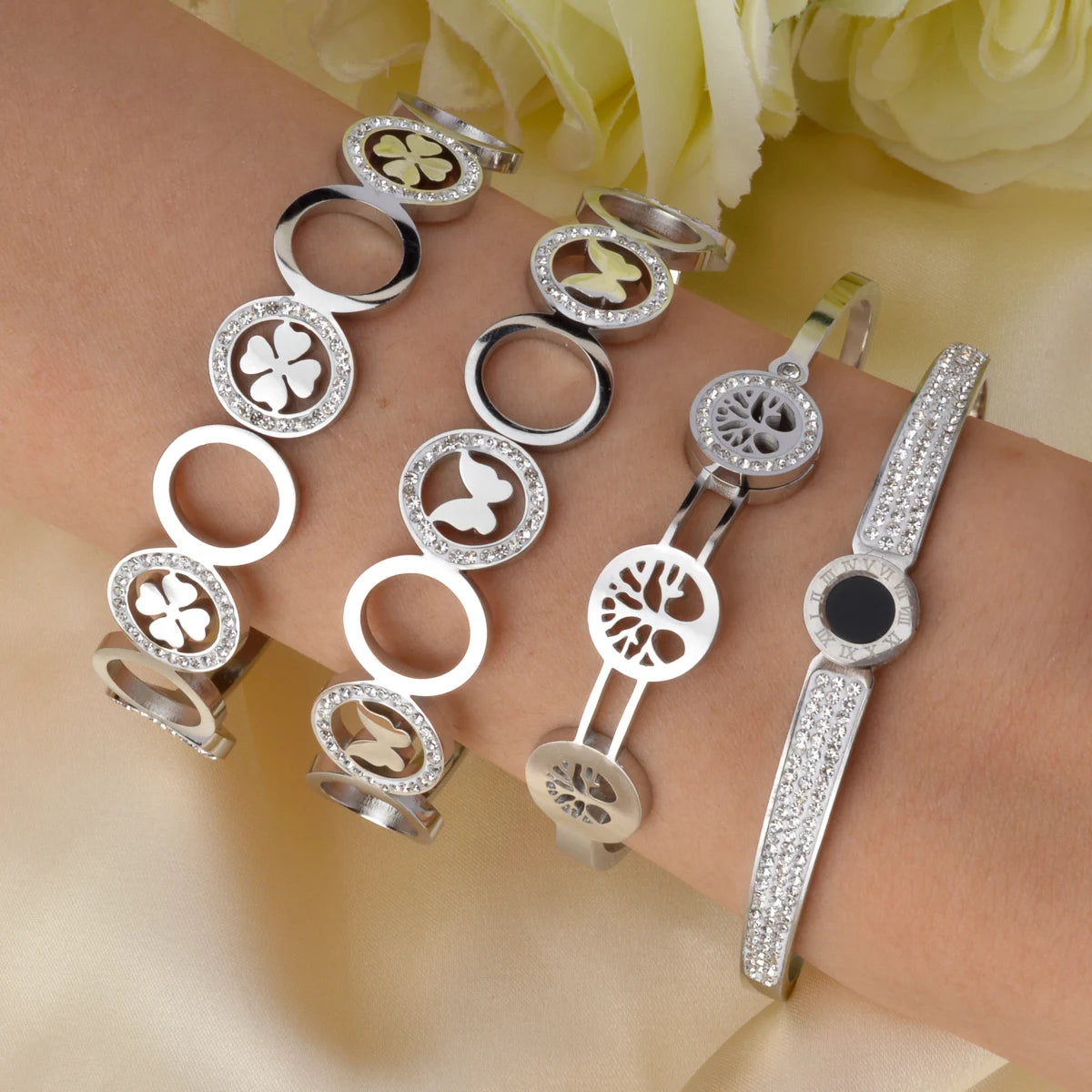 SparkleLux Bracciale da Polso in Acciaio Inossidabile con Chiusura in Zircone