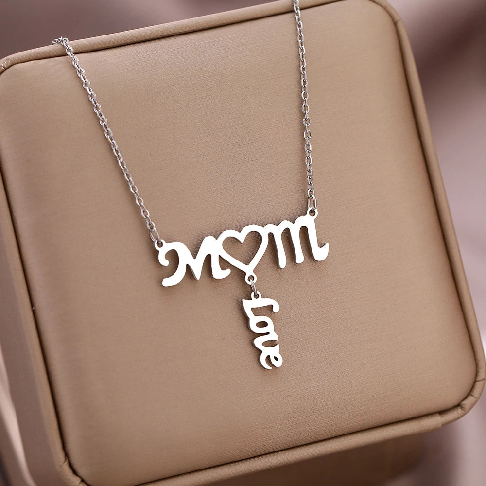 Betoverende RVS Ketting met Brief "Mom" Hanger