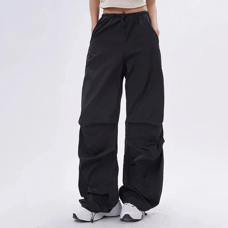 Lenzburg | Pantaloni Paracadute Oversize da Donna | Nero