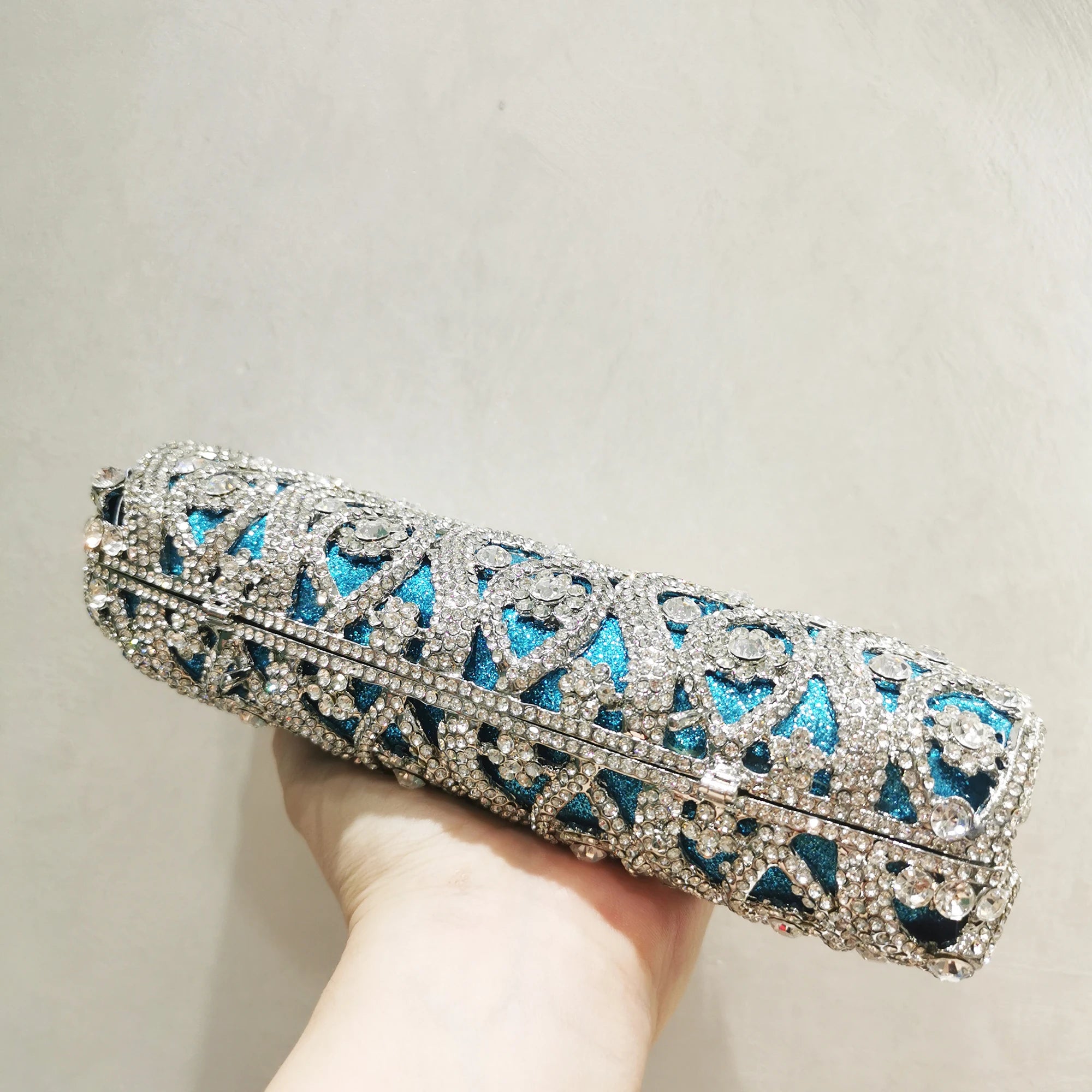 SkyLuxe Clutch azul celeste
