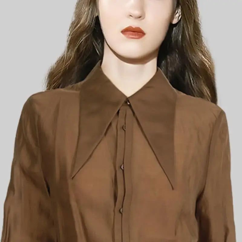 Etoile Élégante Kaffeebluse