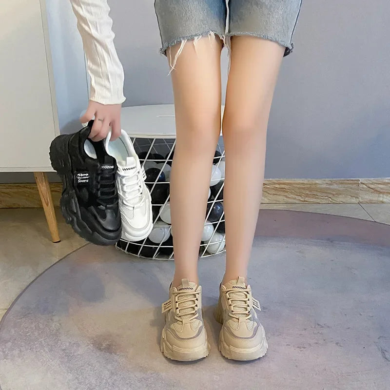 LuxeLucht Mesh Sneakers