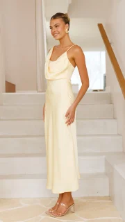Sabine | Elegant with straps and crossed back Rob