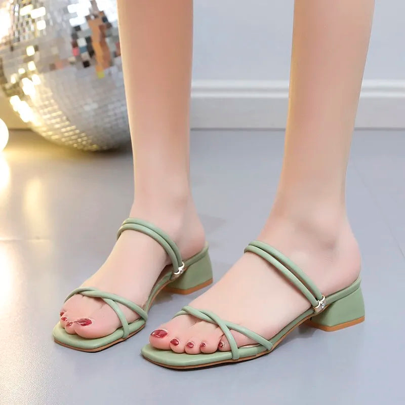 Stijlvolle Vierkante Hoge Hakken Sandalen voor Dames!