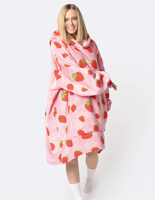 Fluffy Hoodie Blanket: Enjoy Luxurious Comfort and Style!