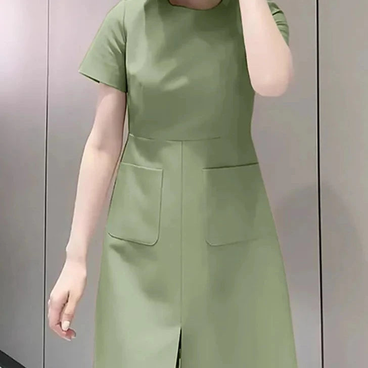 LuxeLoom Robe de Poche Élégante