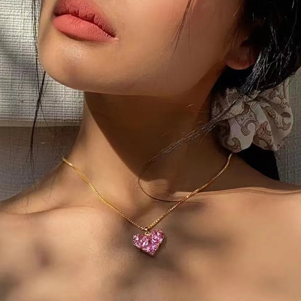 Celestes Schillernde Rosa Zirkonium-Herzkette
