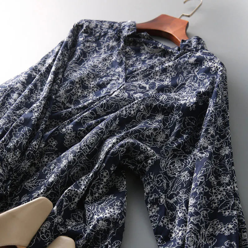 Vintage Print Blouse with V-neck and 3/4 Sleeves