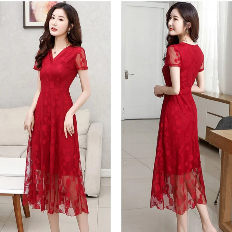 Betoverende Zomerse Zwarte Kant Jurk met Bloemenprint voor Stijlvolle Vrouwen