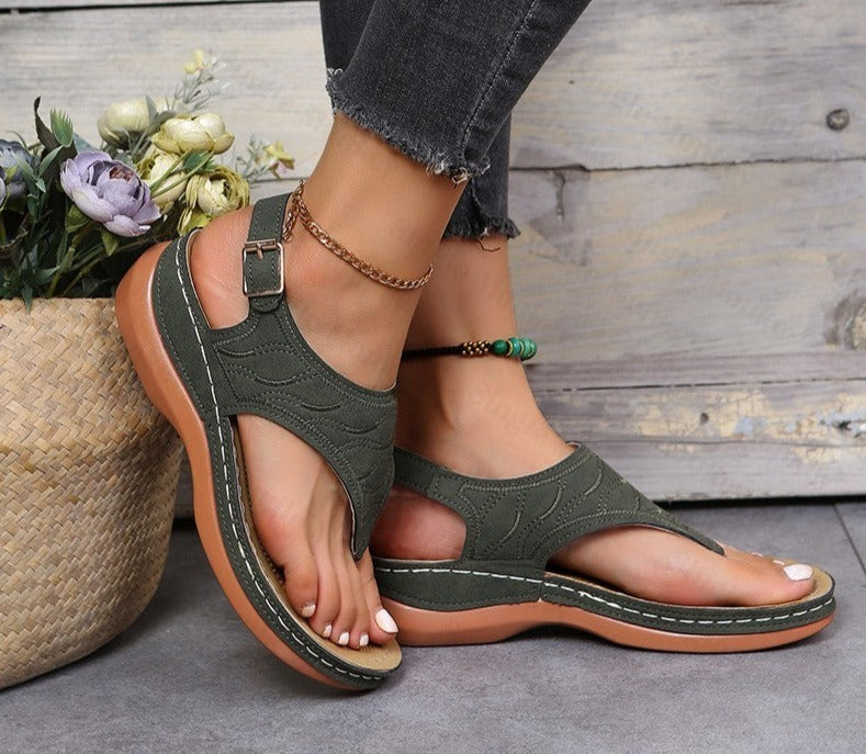 Stilvolle Sandalen von Glänzend