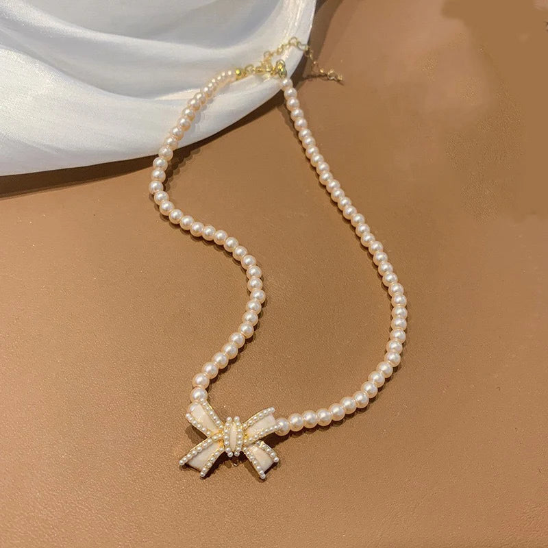 Aurora Elegantie Ketting met Strik Hanger