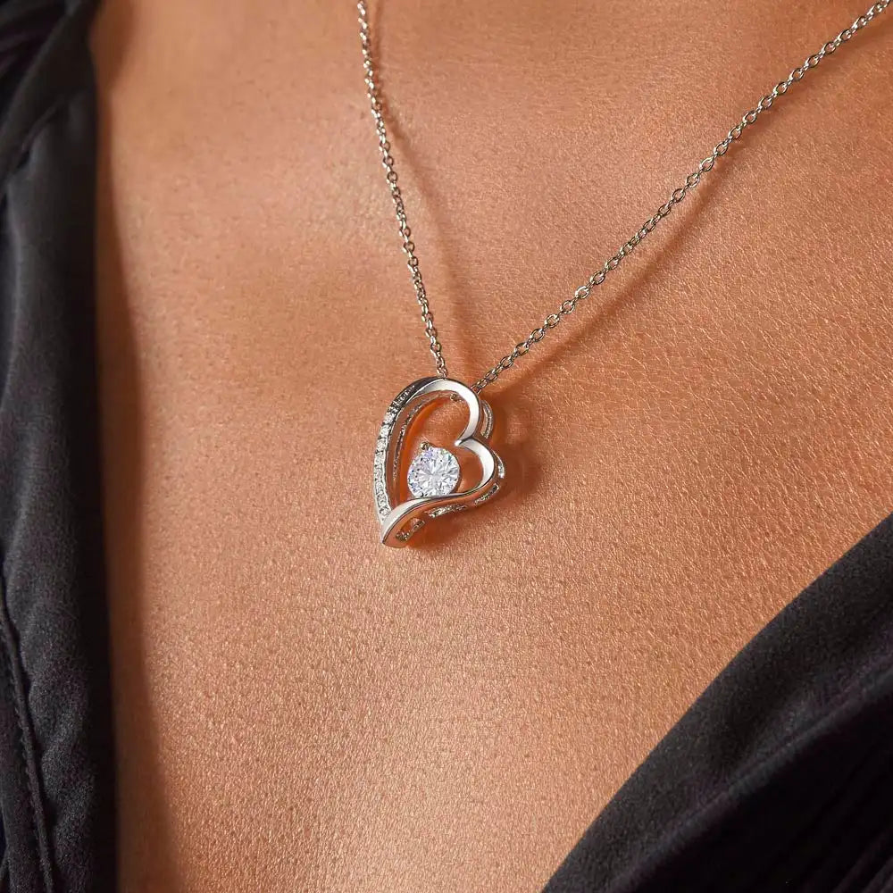 Collier en forme de cœur enchanteur pour les mères comme cadeau intemporel