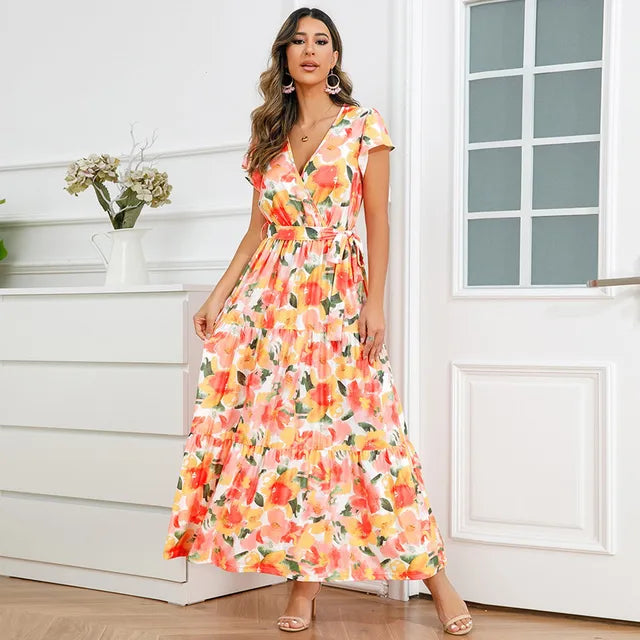 Sommerliches V-Ausschnitt Blumenkleid mit Rüschen