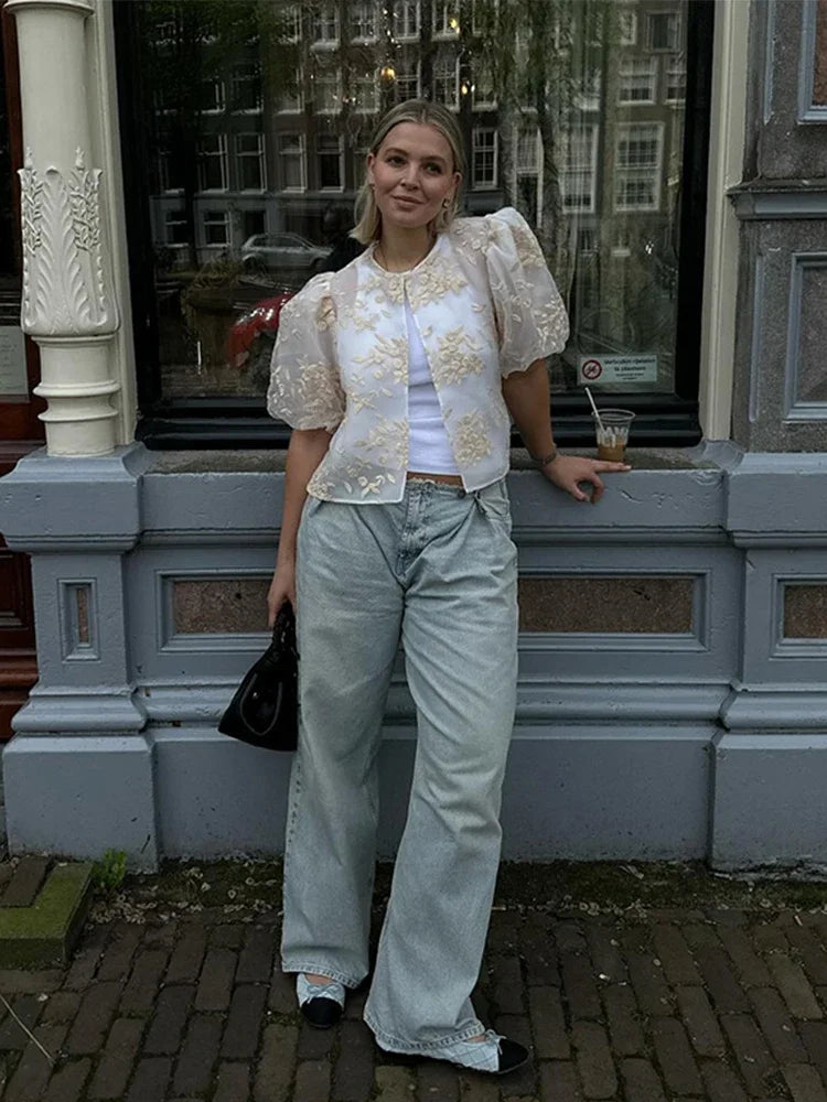 Blouse féminine transparente en dentelle et mesh