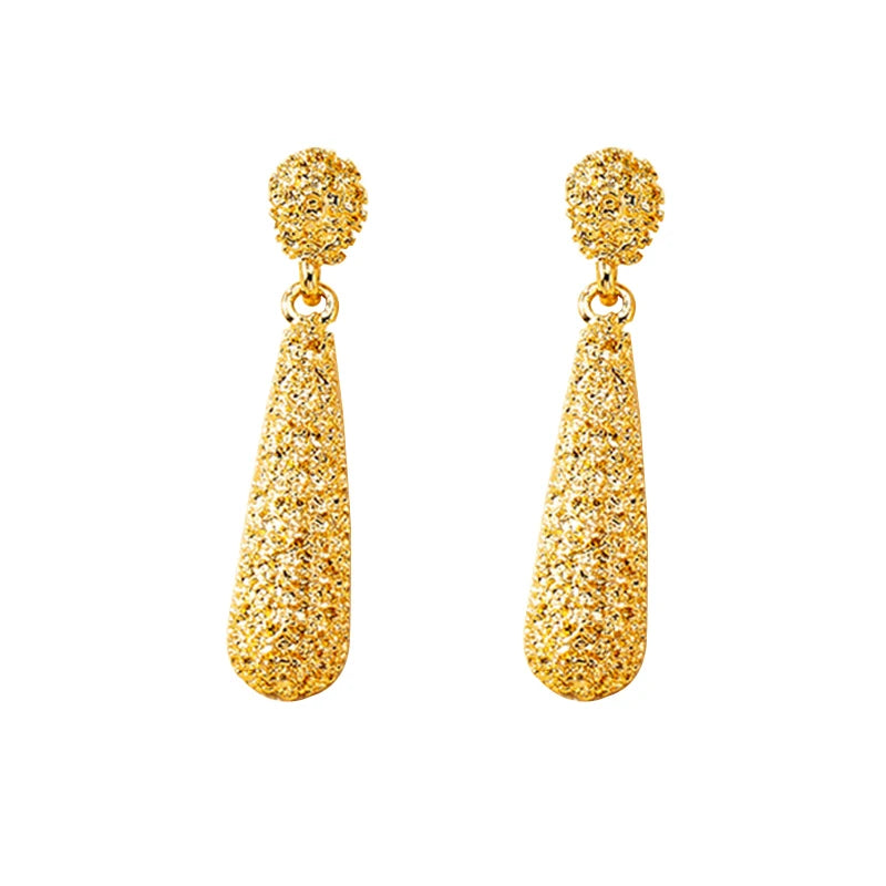 Splendidi orecchini a goccia d'acqua