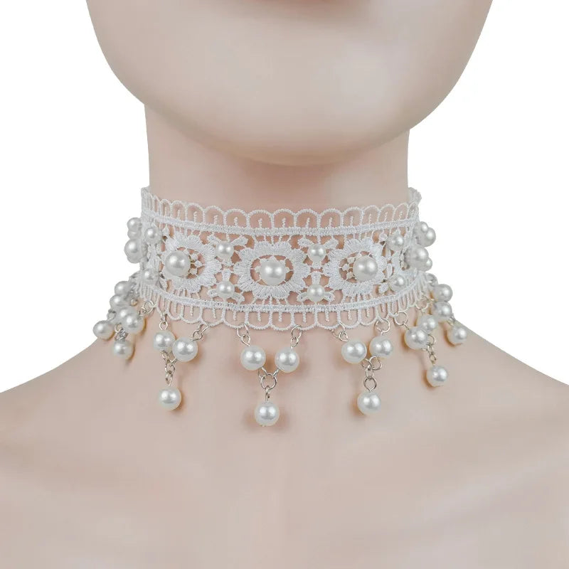 Luna Fashionable Pearl Necklace Set