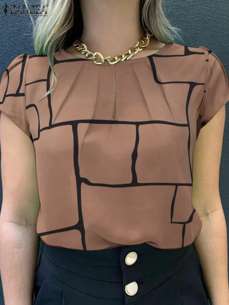 Blusa elegante con mangas cortas y estampado