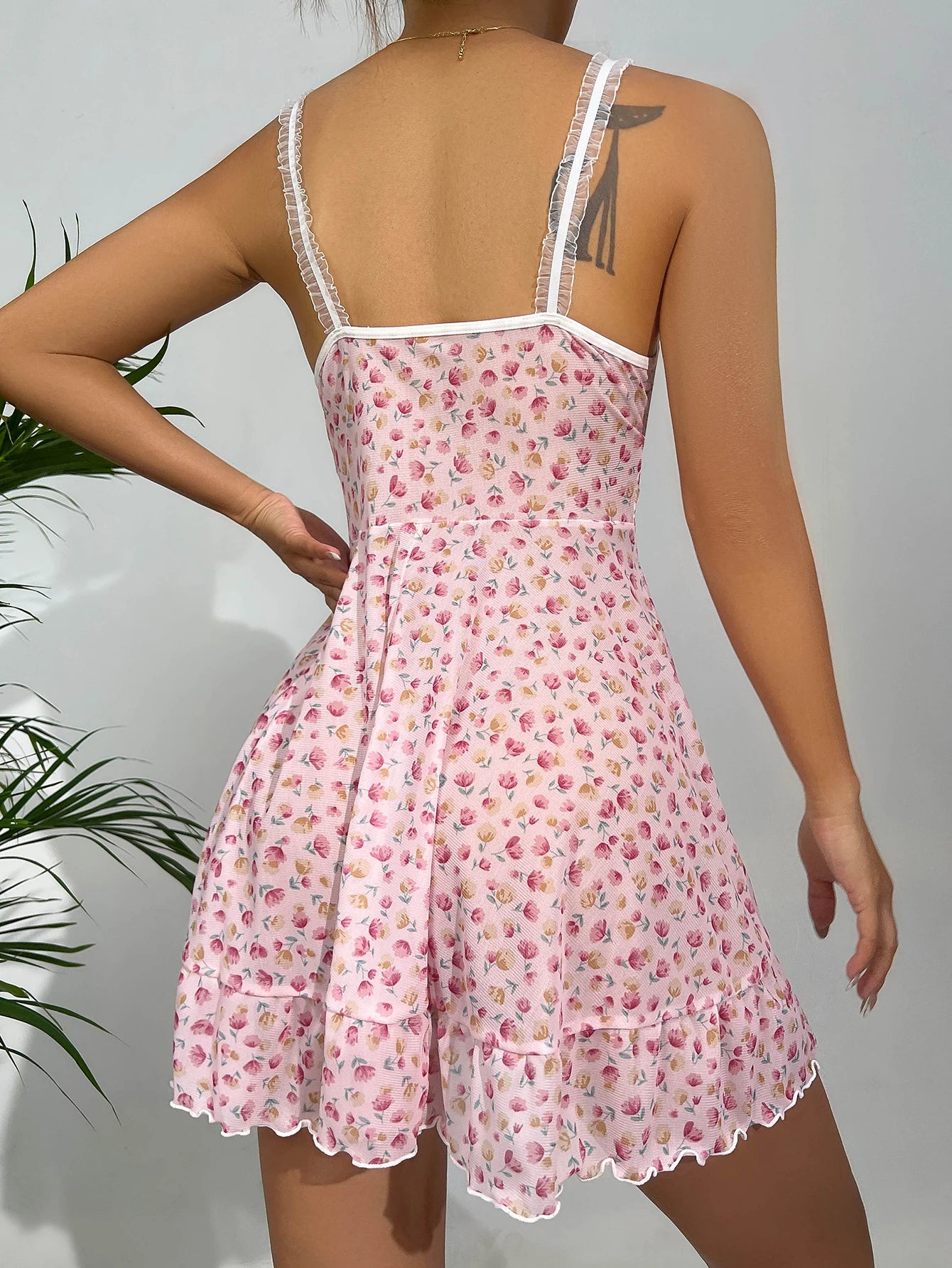 Serene Dromen Zomerse Roze Bloemen Kant Sexy Nachthemd met Riem