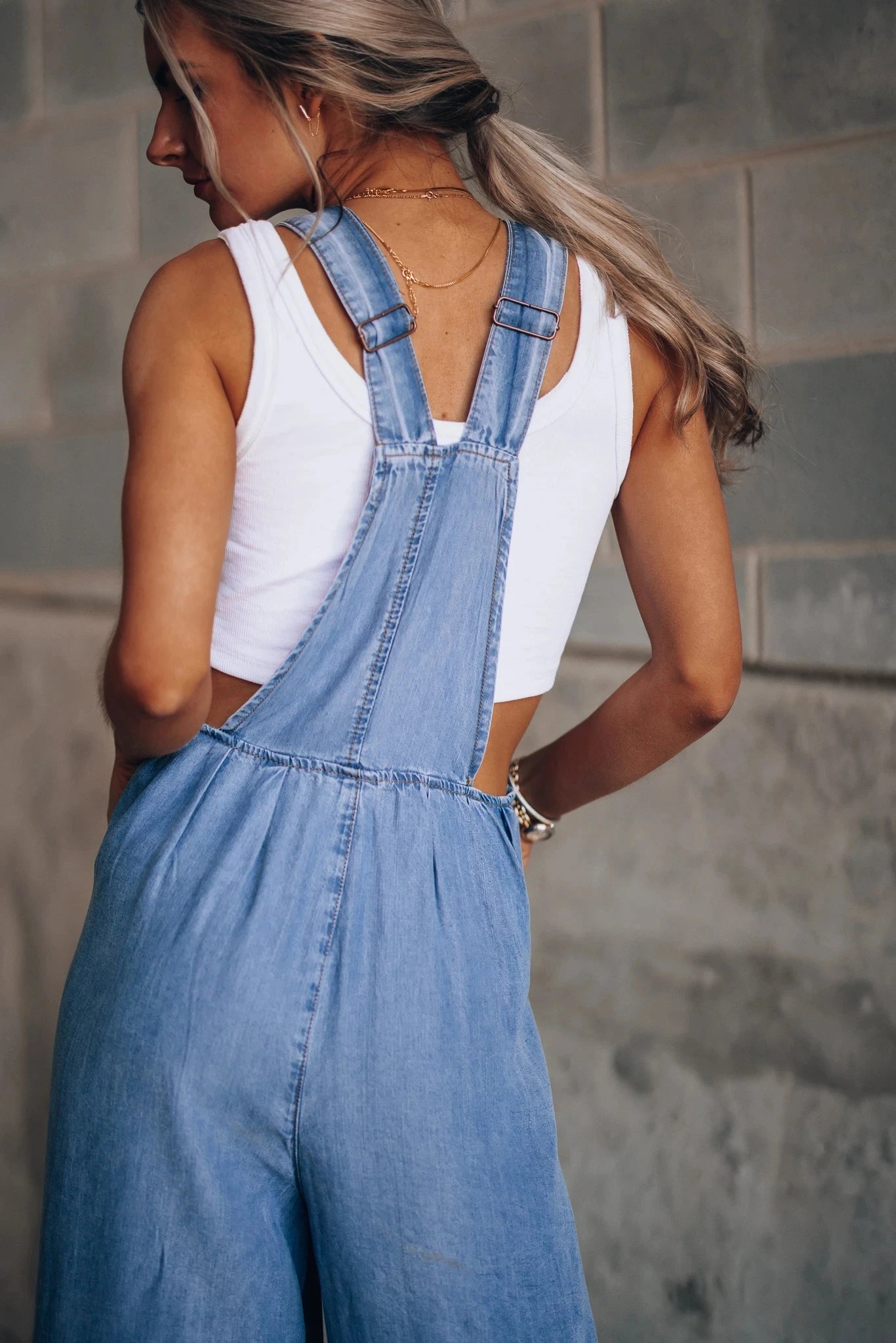 Salopette di denim estiva per donne