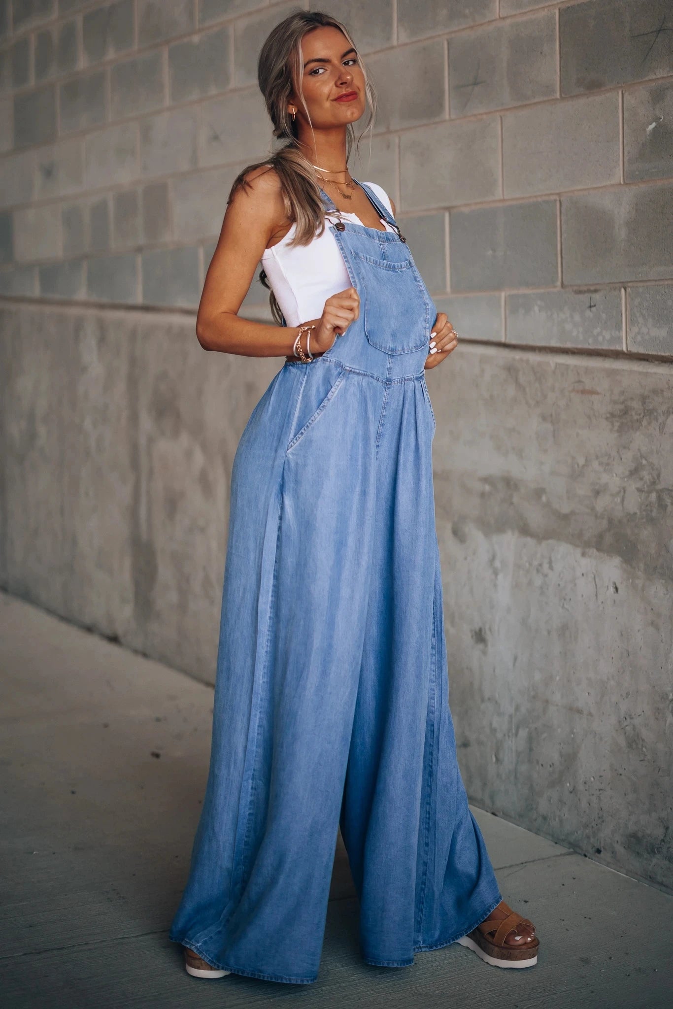 Salopette di denim estiva per donne