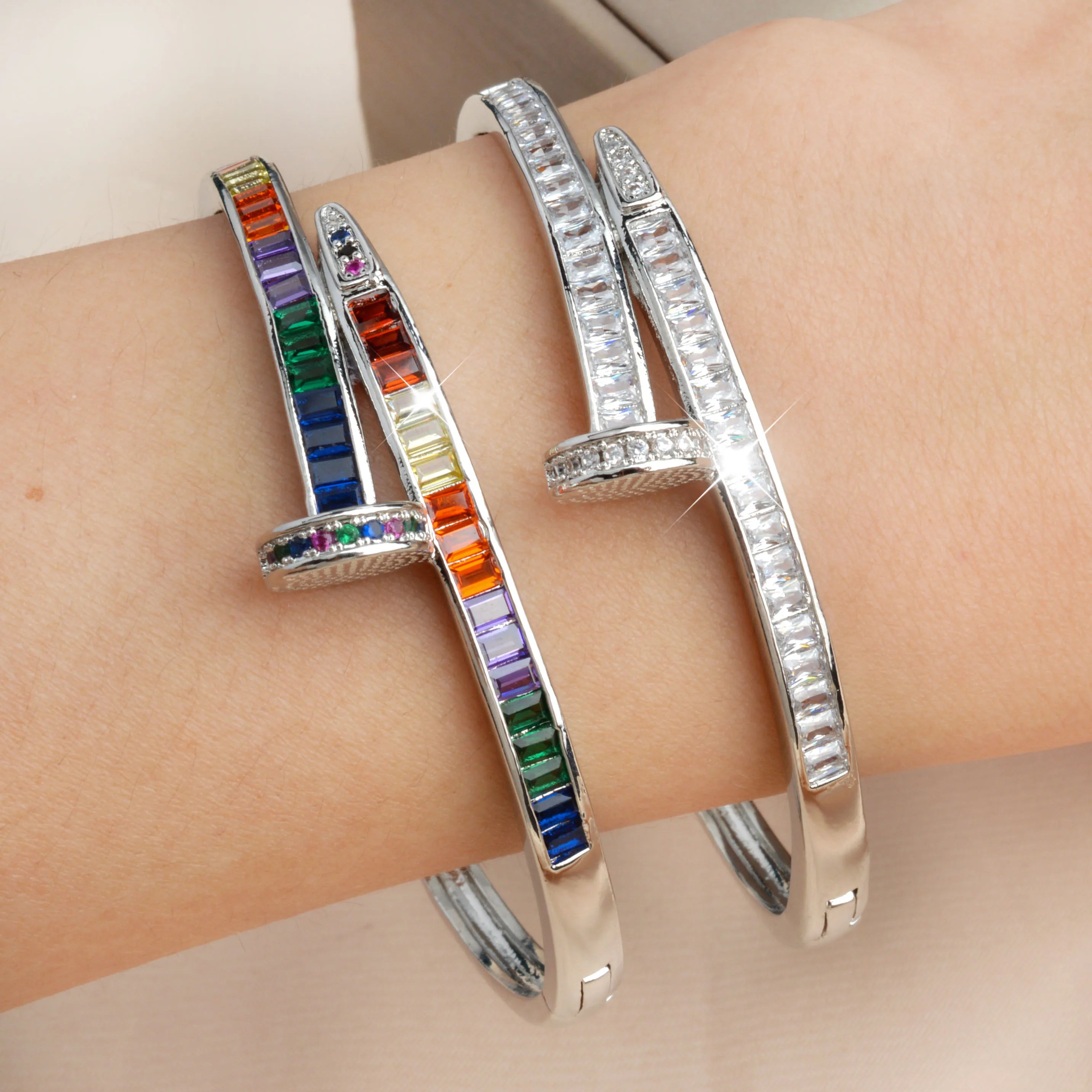 Luxe Kruisarmband van Zonnig Juwelen voor Stralende Stijlbewuste Vrouwen