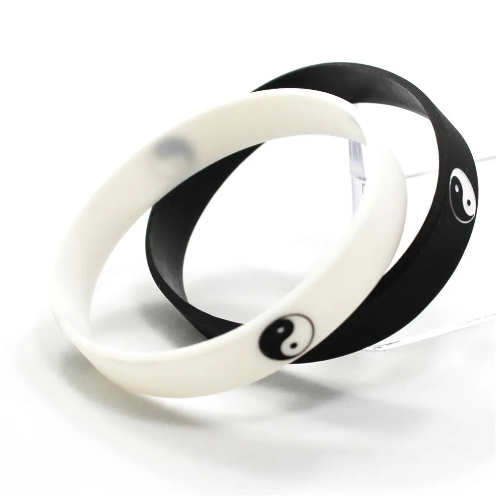 GlowGlorie Coole Tai Chi Siliconen Polsband in Zwart en Wit