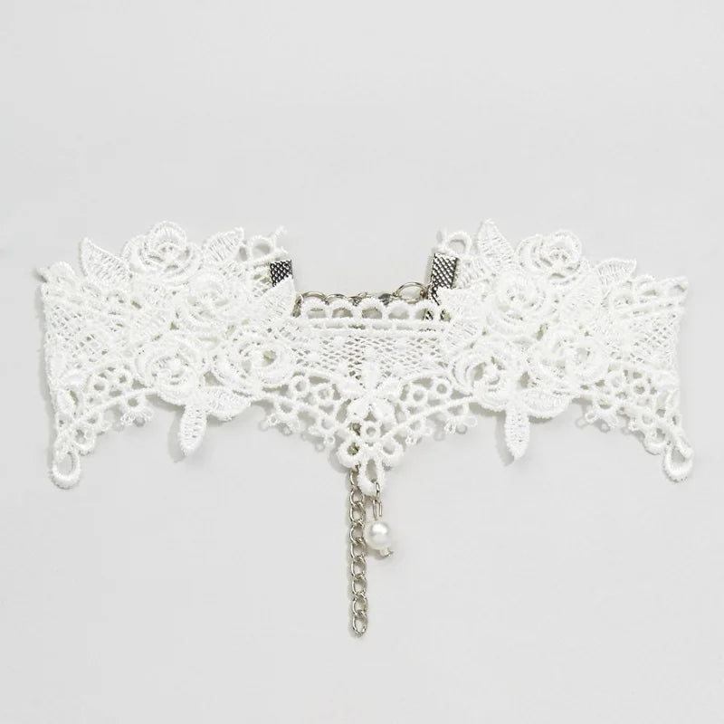Aurora Vintage Choker Necklace with Pearls