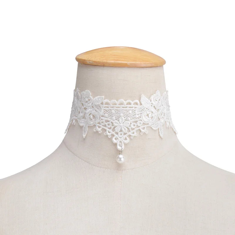 Aurora Vintage Choker Necklace with Pearls